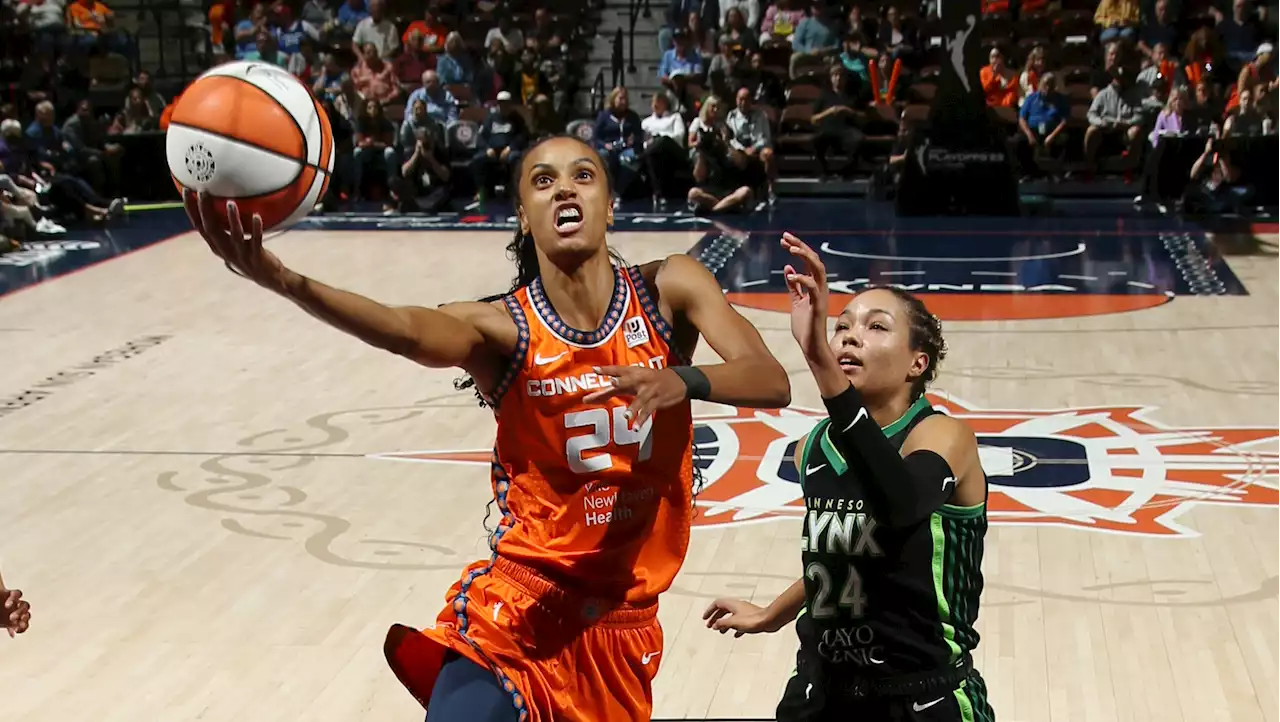 DeWanna Bonner, Alyssa Thomas lead Connecticut Sun to rout of Minnesota Lynx in WNBA playoff opener