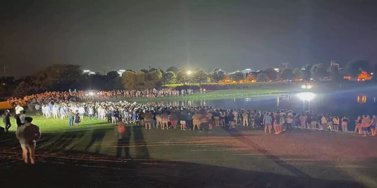 Hundreds of students baptized after Unite Auburn worship service