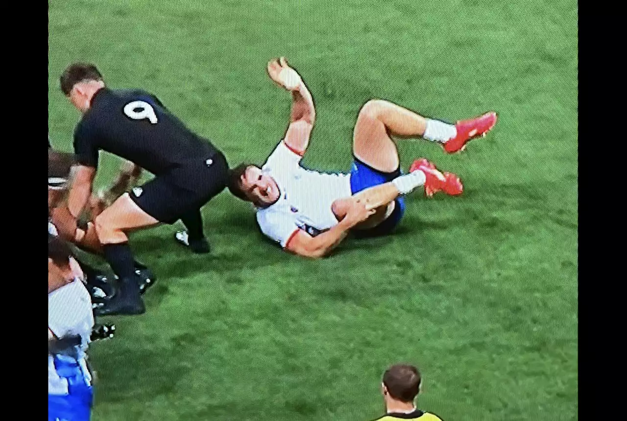 VIDÉO. Coupe du monde 2023 : L'horrible blessure du Namibien Malan face aux All Blacks