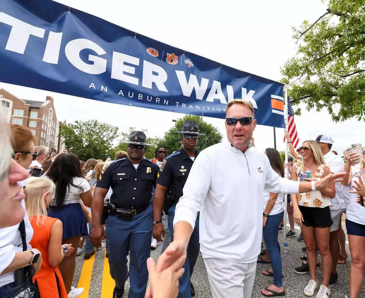 Live updates: Hugh Freeze, Eugene Asante, Rivaldo Fairweather join Auburn’s Tiger Talk show