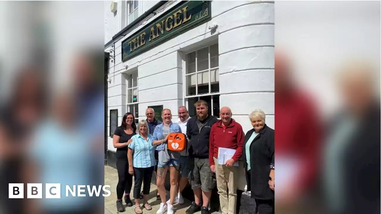 Walkers' 51-mile trek in memory of 'exceptional man' Keith Wood