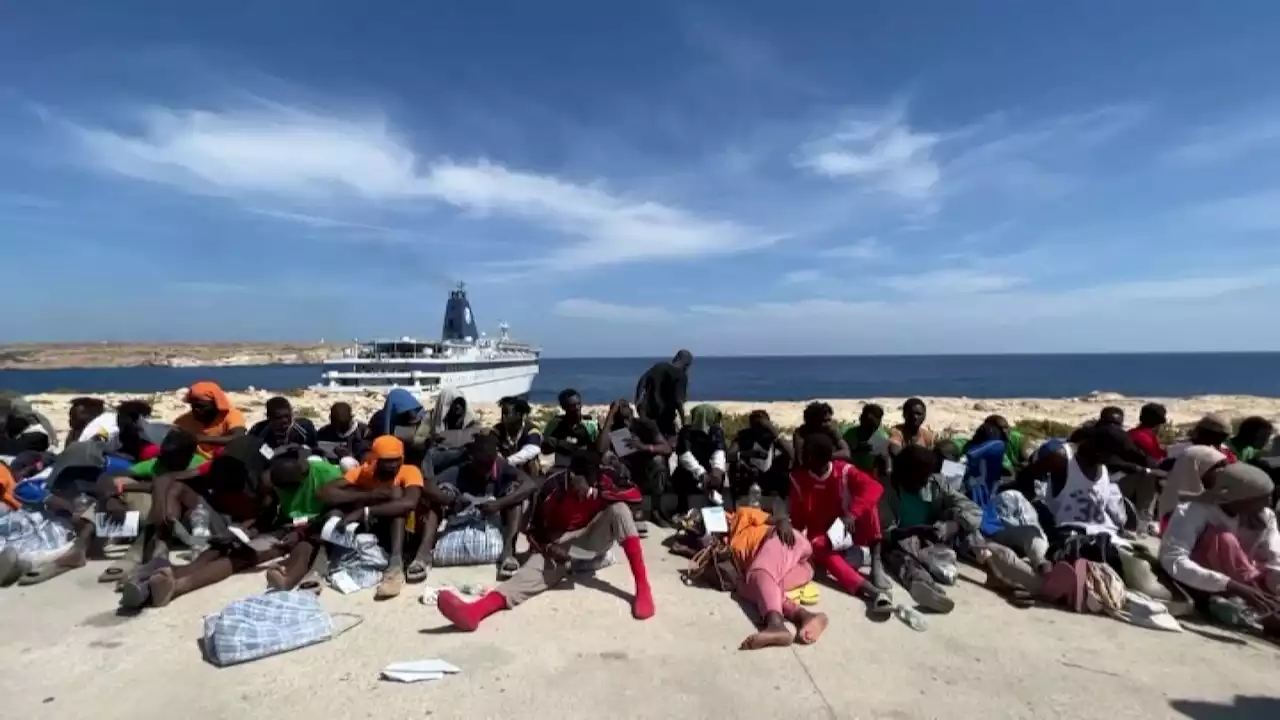 - Afflux de migrants à Lampedusa: réunion de crise en cours au ministère de l'Intérieur