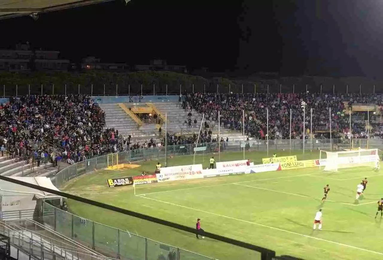 Stadio arena Garibaldi di Pisa: storia, posti, come arrivarci, dove dormire e prezzi delle partite