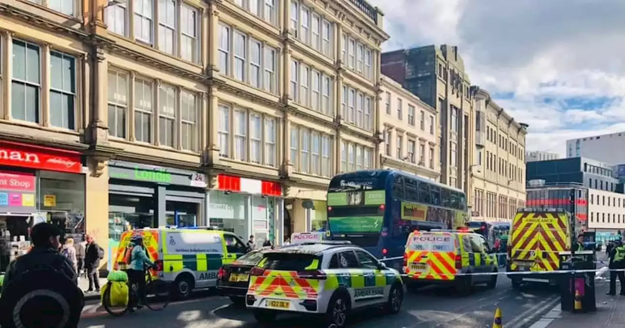 Man rushed to hospital after being 'slashed' in disturbance in Glasgow