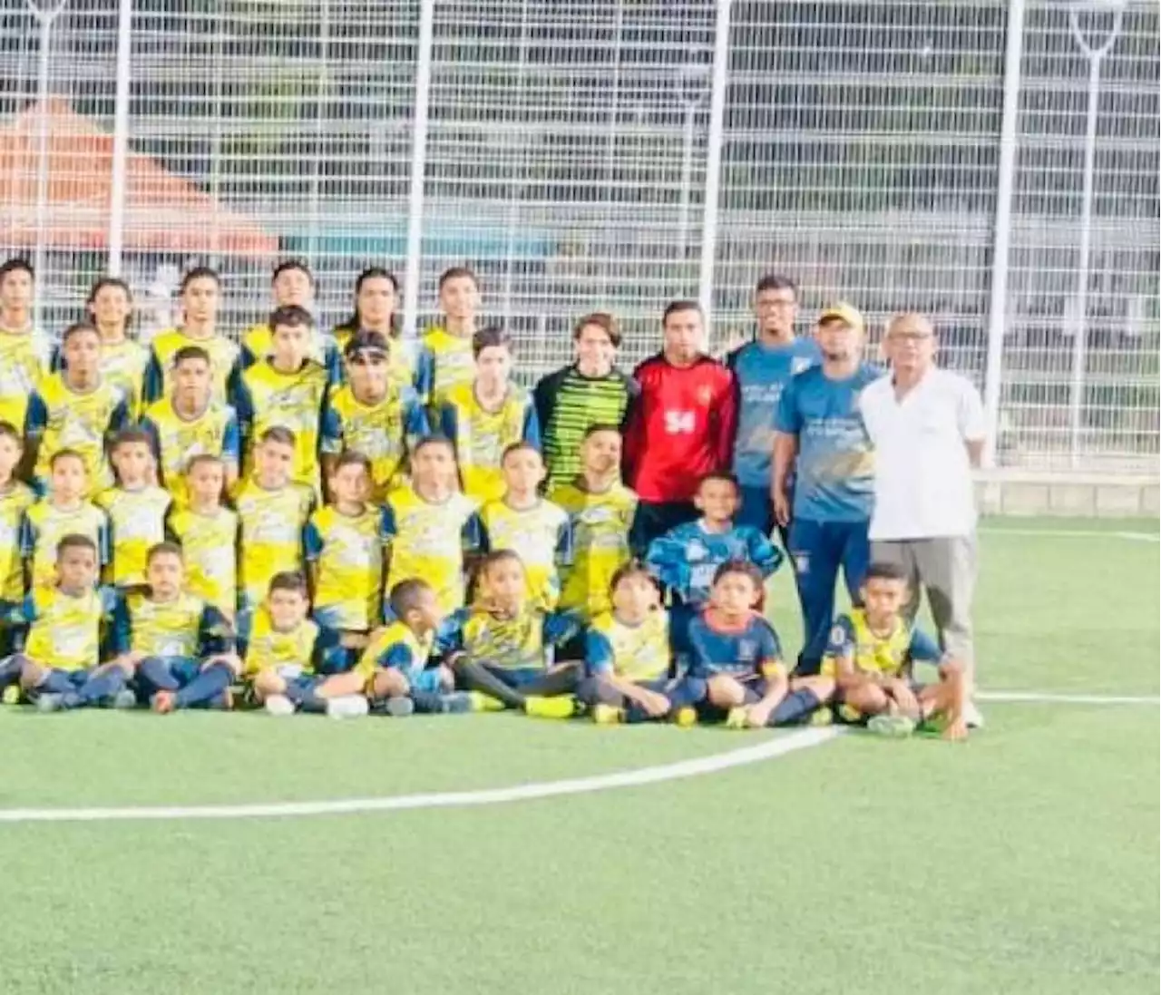 Escuela de Fútbol Toto Barrios, 35 años formando futbolistas en Bolívar