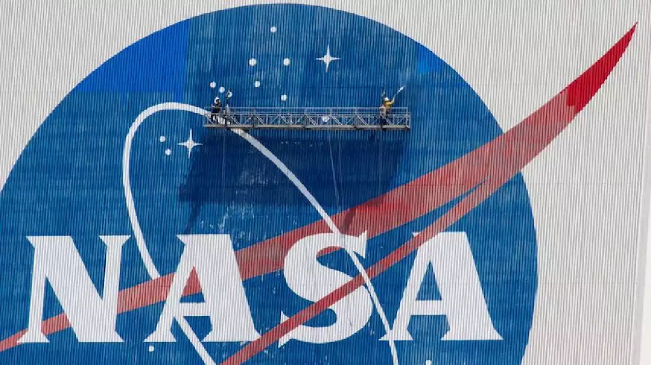 NASA names chief of UFO research; panel sees no alien evidence