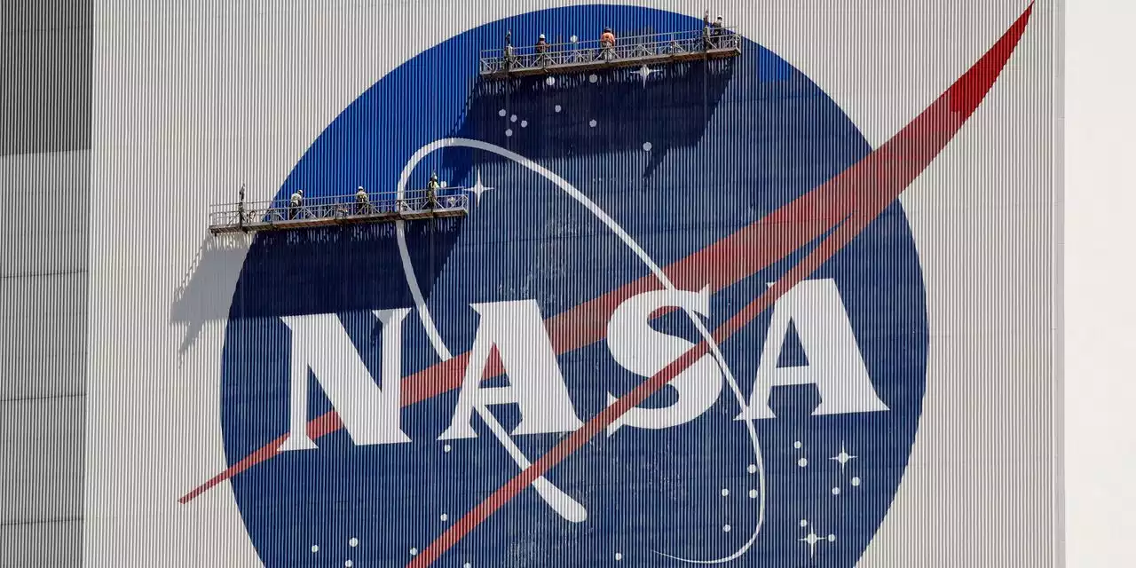 NASA report calls for a shift in thinking on UFOs — now labeled UAPs