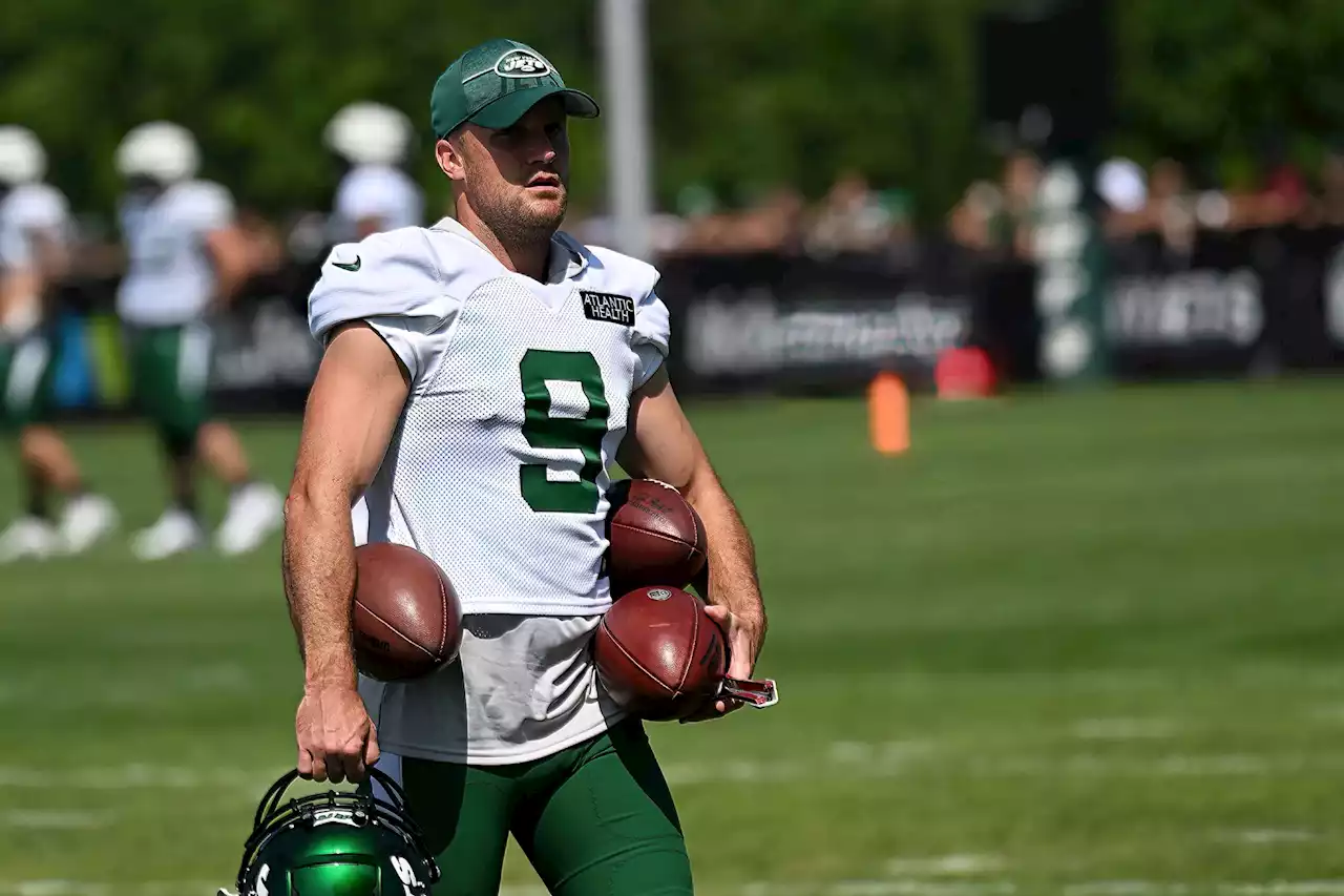 Greg Zuerlein’s surprise injury has Jets scrambling for kicking backup plan