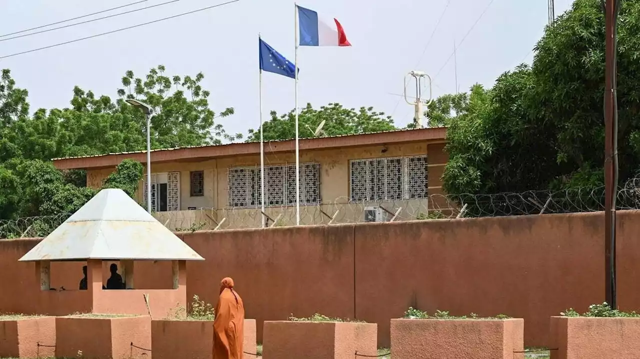 L’ambassadeur de France au Niger est « pris en otage », selon Emmanuel Macron