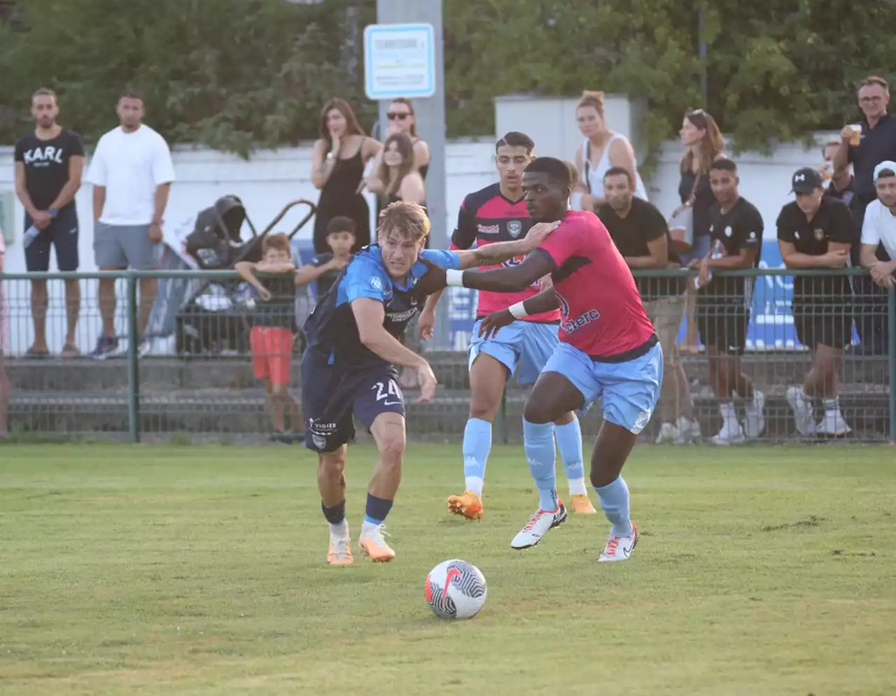 Football : Bergerac et Trélissac pourront-ils rester en National 2 sans réunion ?