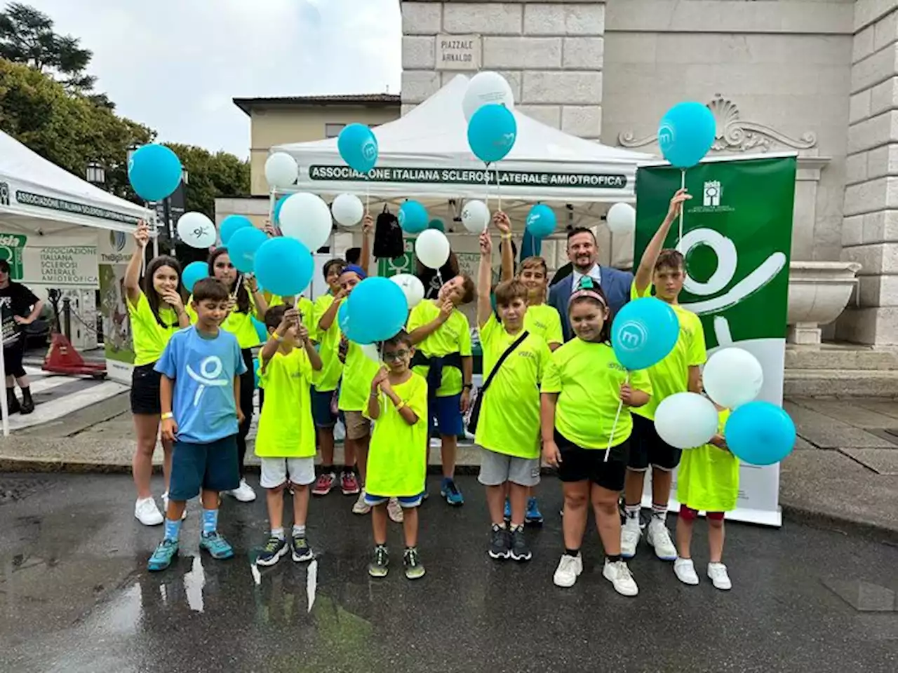 Volontari in piazza per sostenere la lotta alla Sla - Sanità