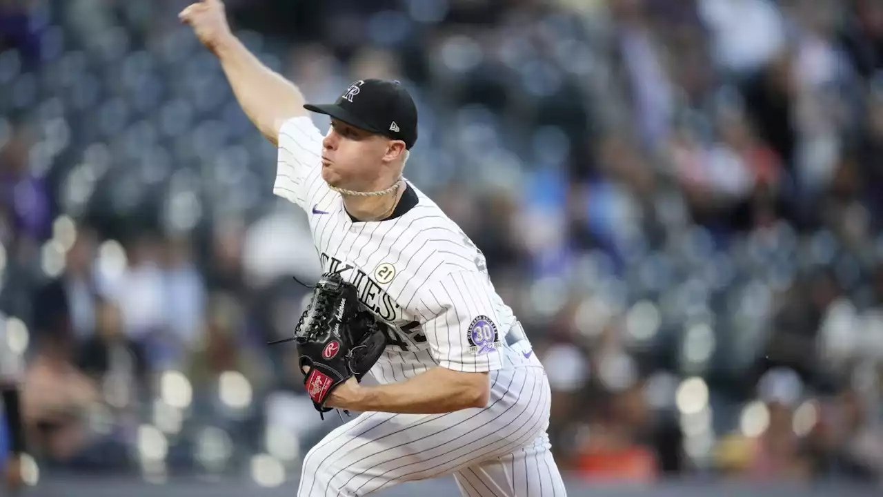 Rockies take combined no-hit bid into 9th inning vs. Giants