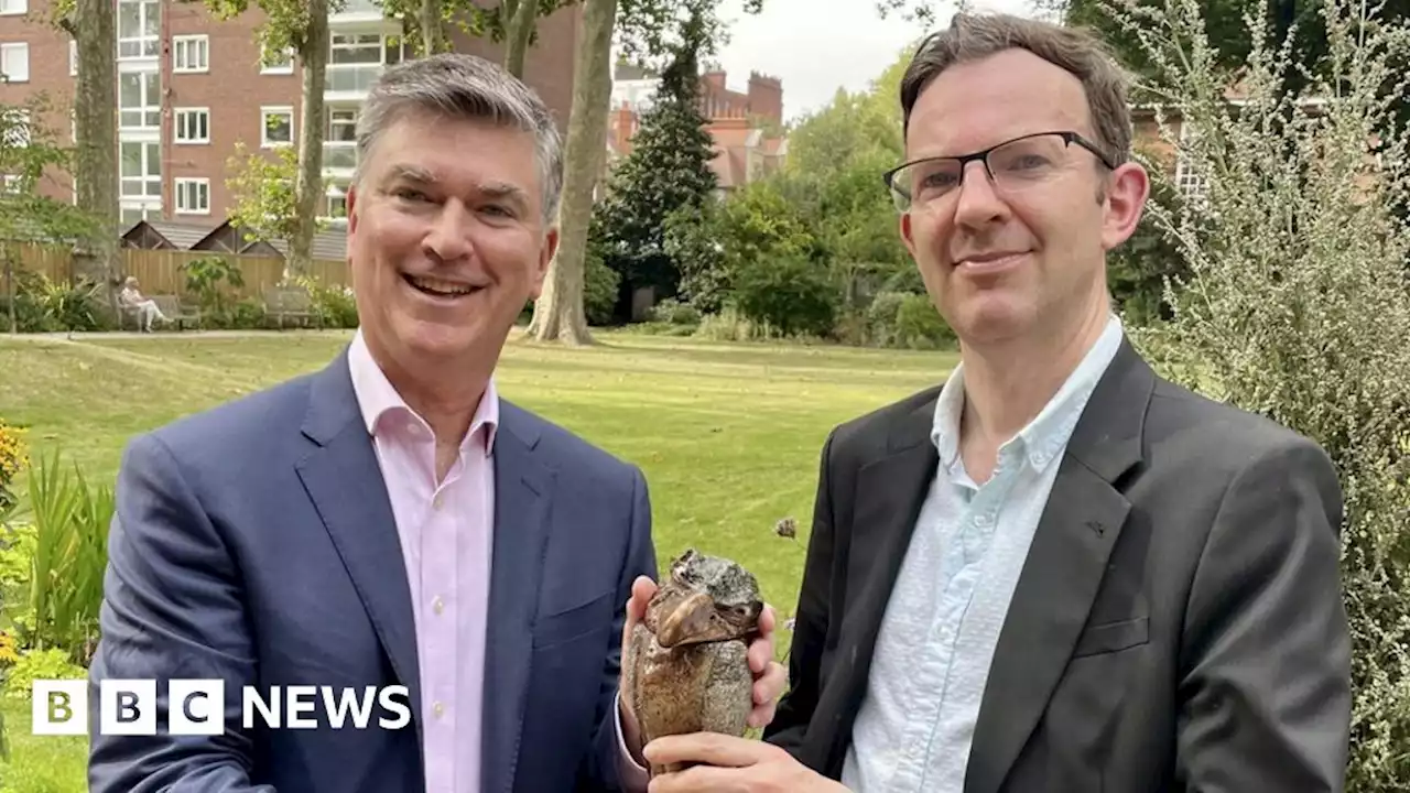 Wally Bird sculpture returned to Ealing Council 16 years after theft