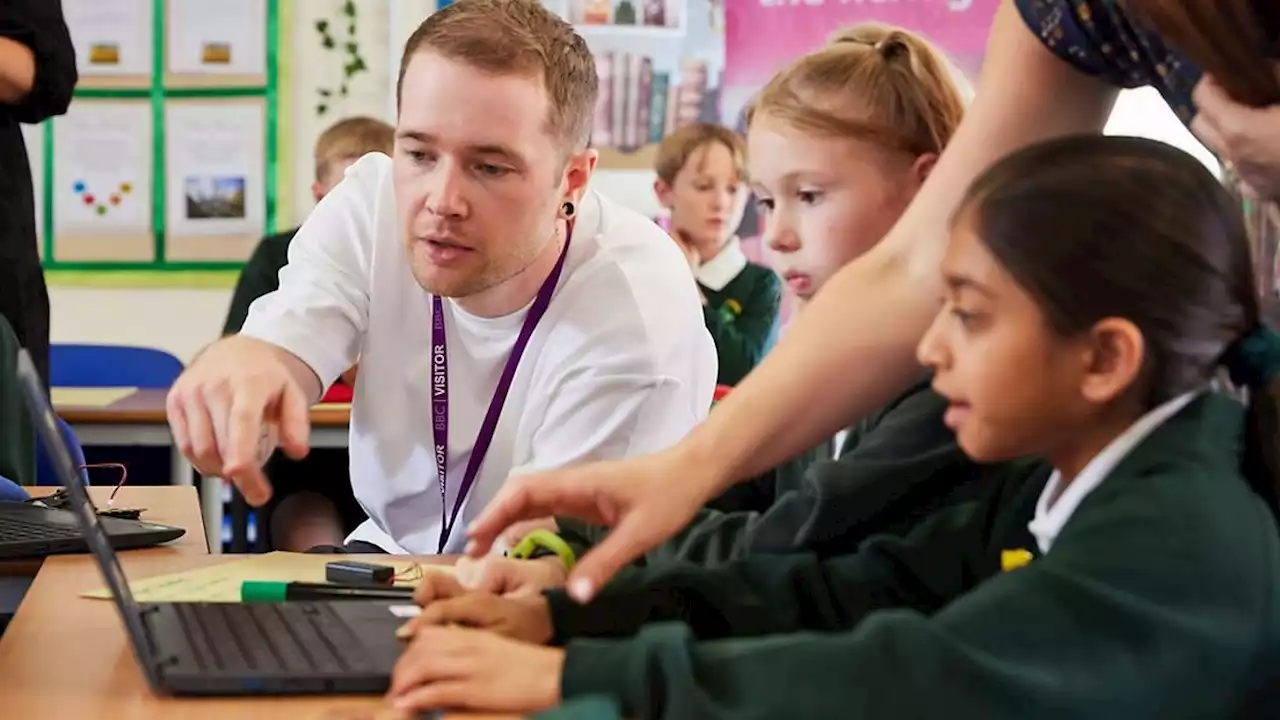 Primary school pupils thrilled as celebrities drop off free micro:bits