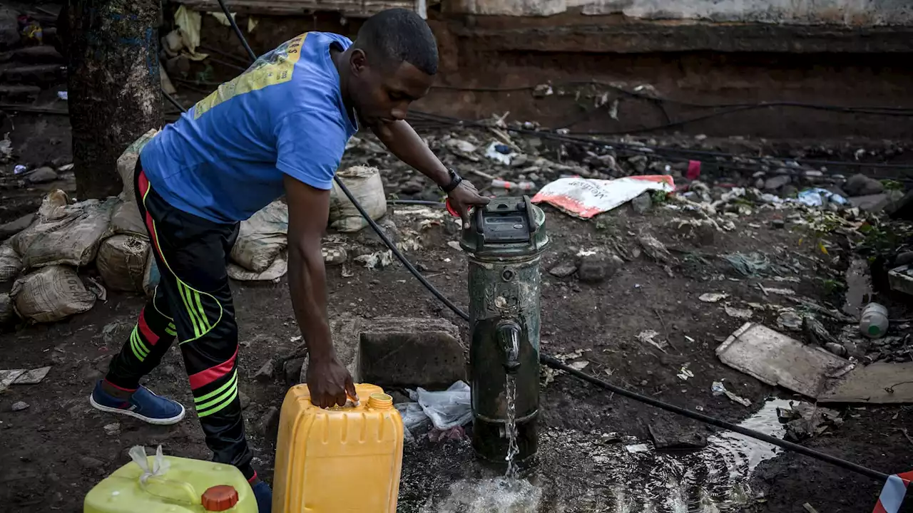 Pénuries à Mayotte: l'État affrète un bateau chargé de 600.000 litres d'eau potable