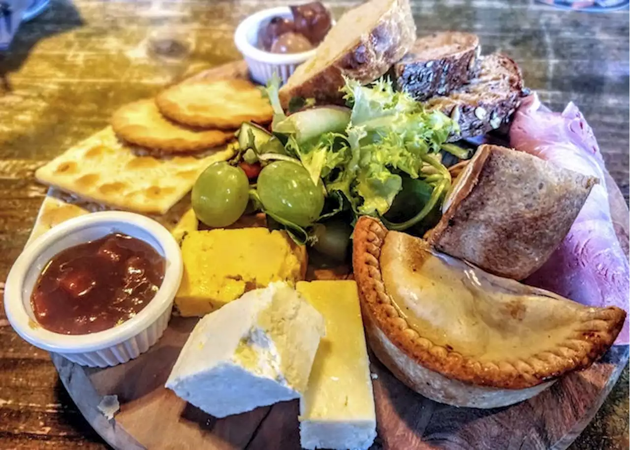 Review: A natter, pint and platter at this welcoming Penwortham micro-pub