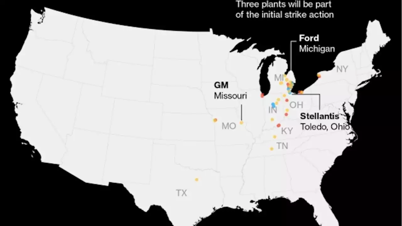 Detroit Automakers, UAW Spend Strike’s First Day in War of Words