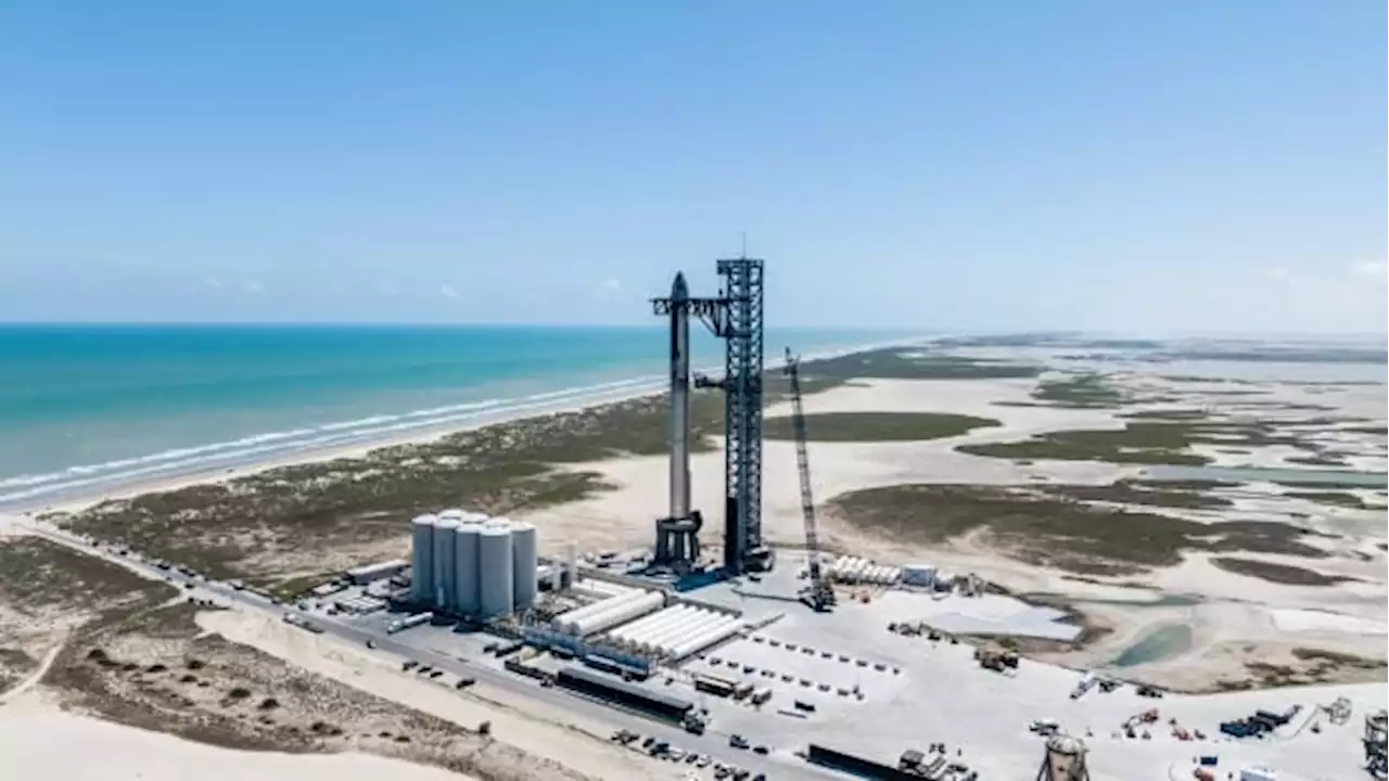 SpaceX multi-engine Starship harkens back to early days of flights to the moon