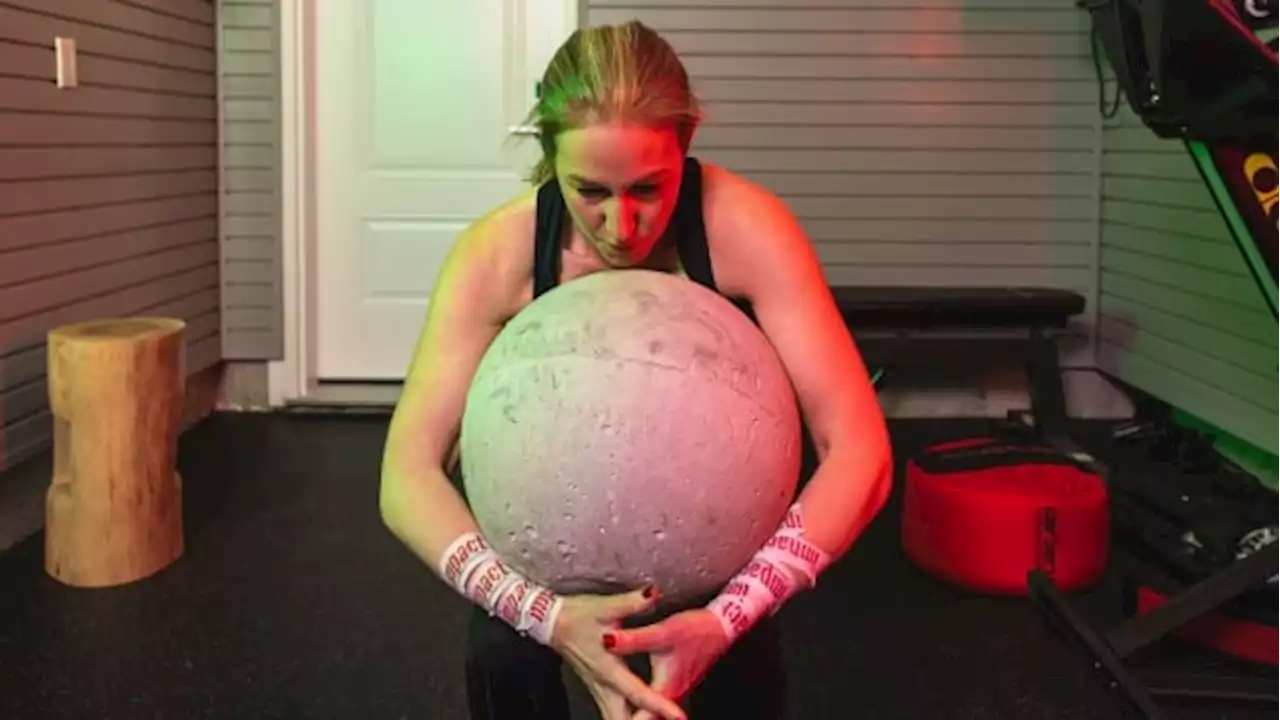 What heavy lifting taught Alyssa Ages about true strength