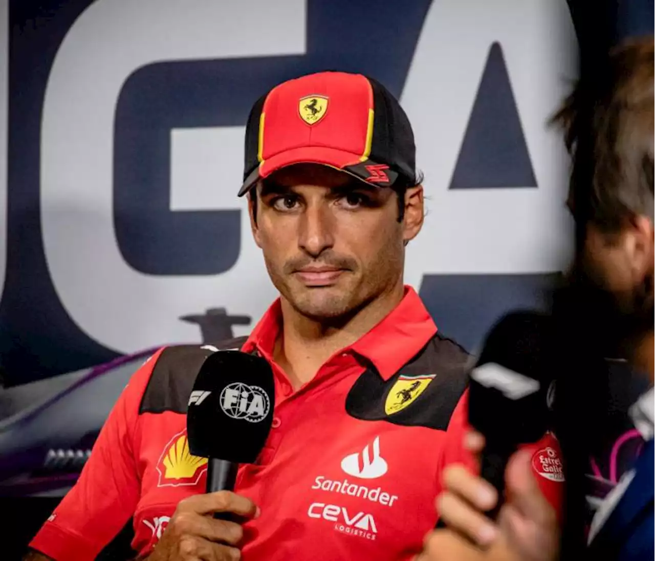 Sainz, pole en Singapur en la debacle de Verstappen y Red Bull