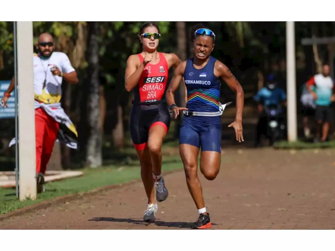 Medalhista nos Jogos da Juventude por São Paulo, jovem de 16 anos projeta futuro no triatlo