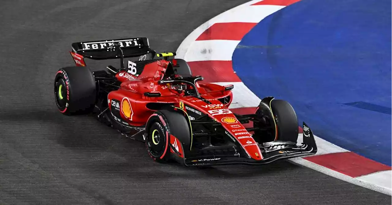 - GP de Singapour : Carlos Sainz signe la pole position, Verstappen seulement 11e sur la grille