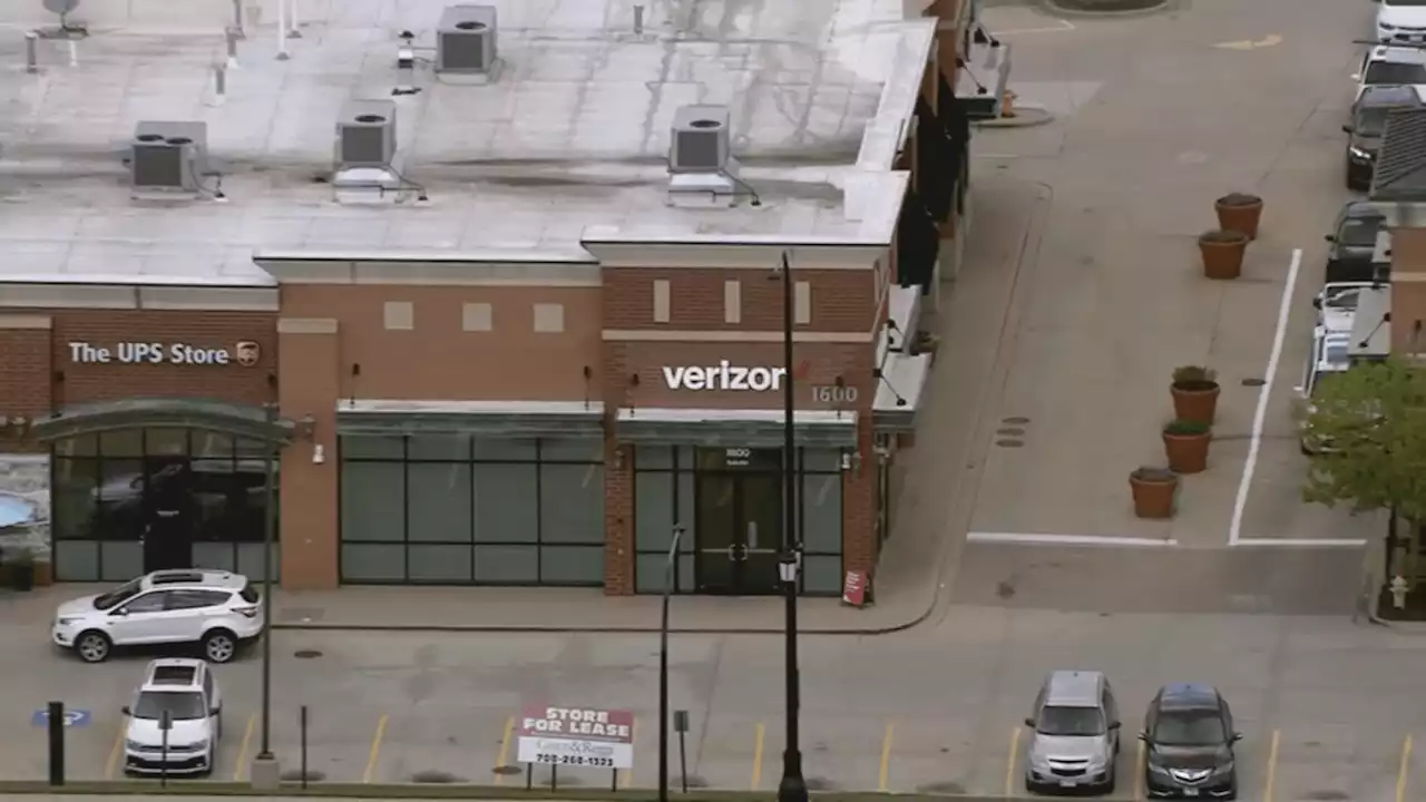 Verizon robbery suspect accused of stealing dozens of cell phones, other items totaling $37K