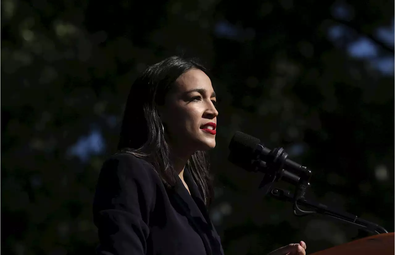 Videos show Alexandria Ocasio-Cortez confronted by furious New Yorkers