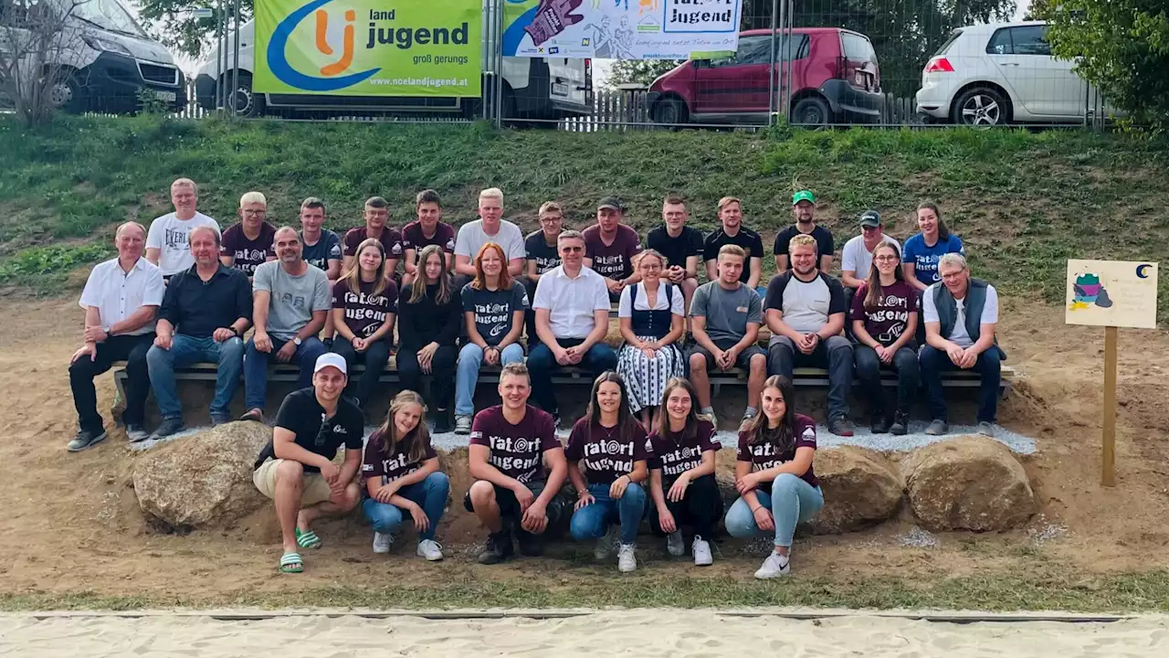 Landjugend Groß Gerungs verbesserte Beachvolleyballplatz