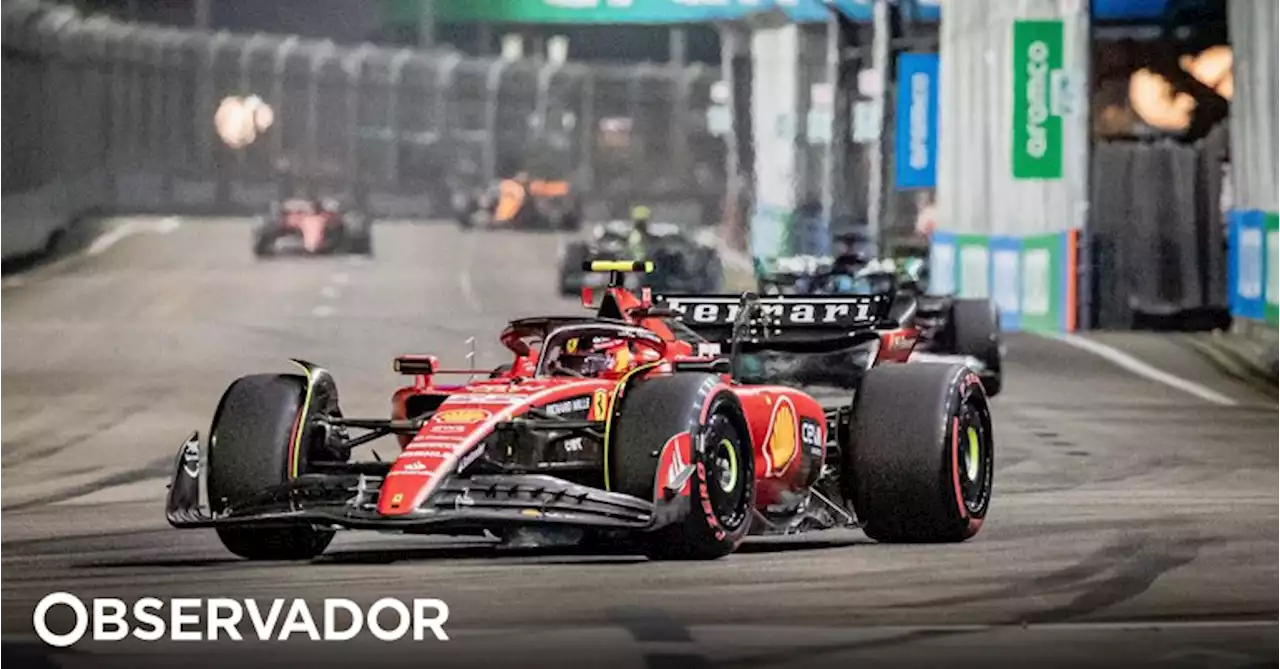 Carlos Sainz conquista pole position em Singapura em dia desastroso para a Red Bull