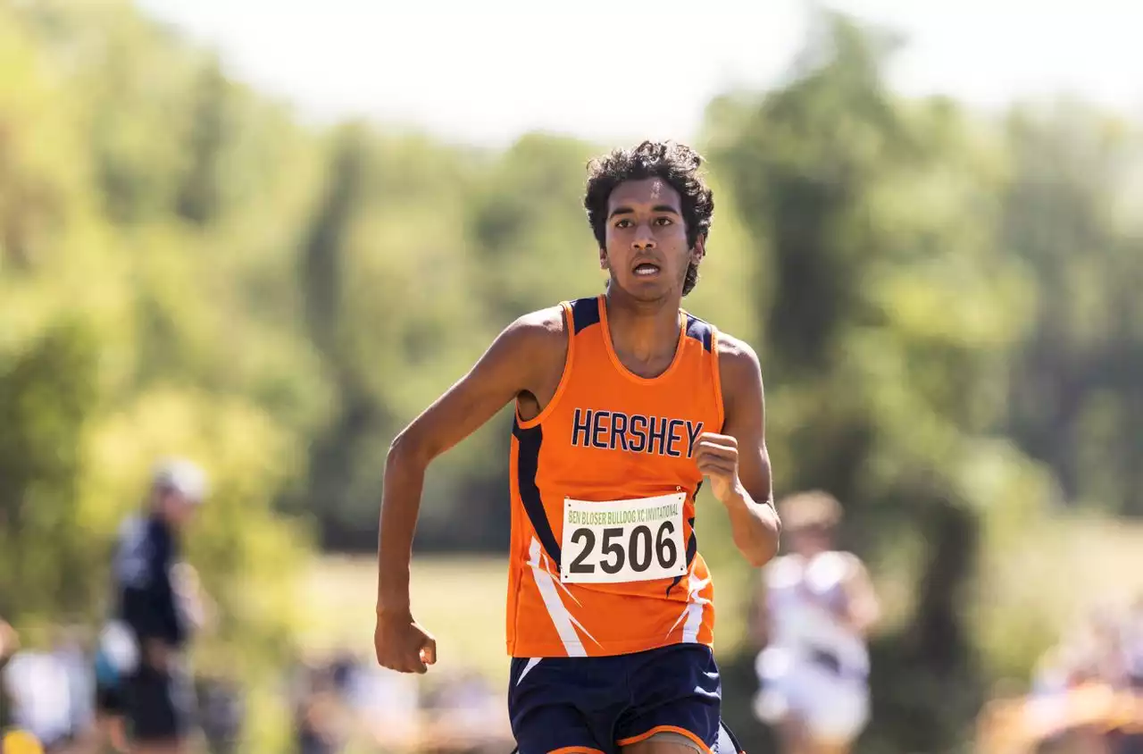 Hershey’s Vinay Raman wins boys 3A Blosser Invitational XC race; Hershey nips Chambersburg for team title