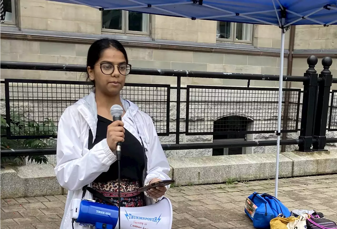 'Please do not leave my future to waste,' teen urges politicians at Halifax climate rally