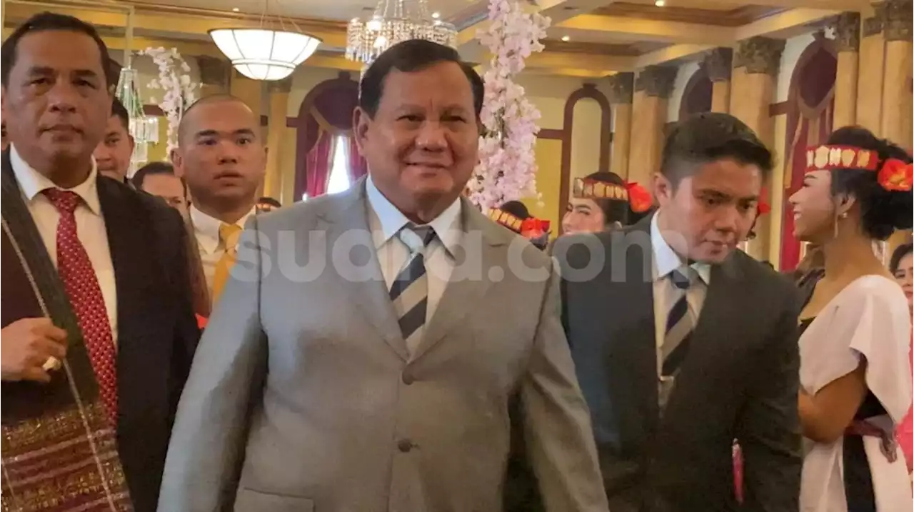 Hadiri Pesta Pernikahan Putra Hotman Paris, Prabowo Subianto Disambut Tari Tortor