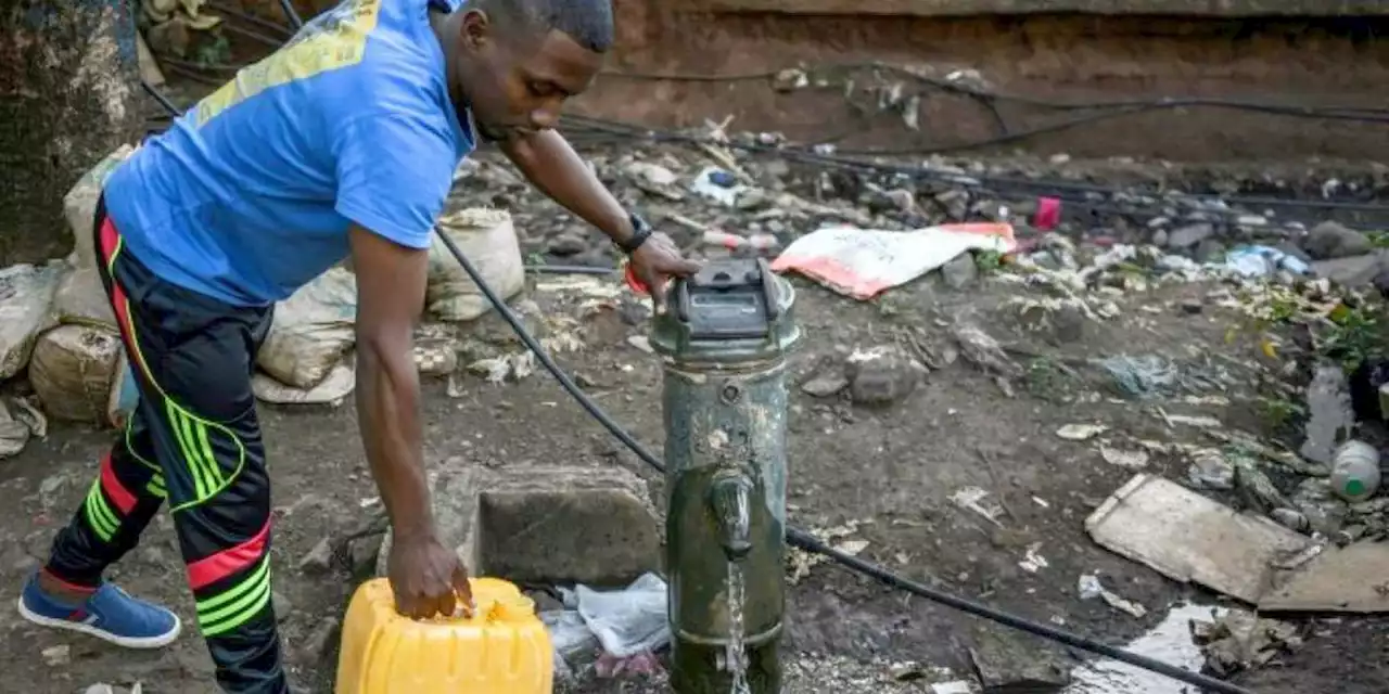 Crise de l'eau à Mayotte : l'État affrète un bateau chargé de 600 000 litres d'eau