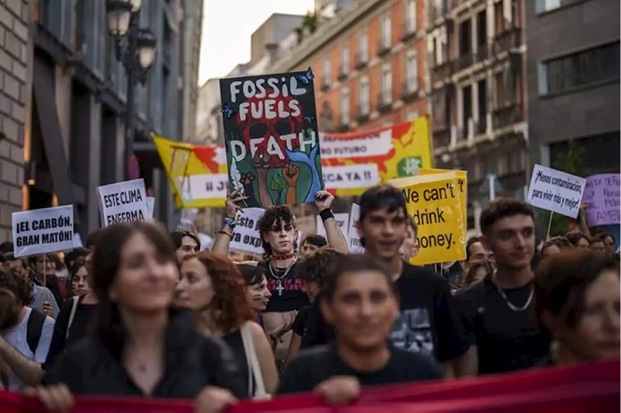 Climate protesters around the world calling for an end to fossil fuels as Earth heats up