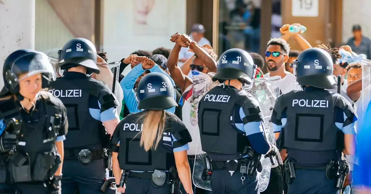 Demonstrationen: Ausschreitungen in Stuttgart bei Eritrea-Veranstaltung