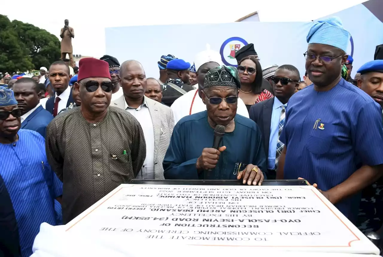 'Ignoble act' -- Oluwo hits Obasanjo for asking monarchs to stand to greet Makinde