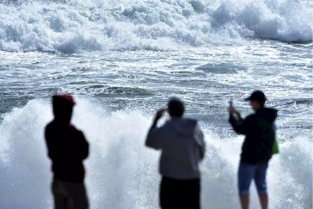 Storm Lee Bears Down on New England and Canada