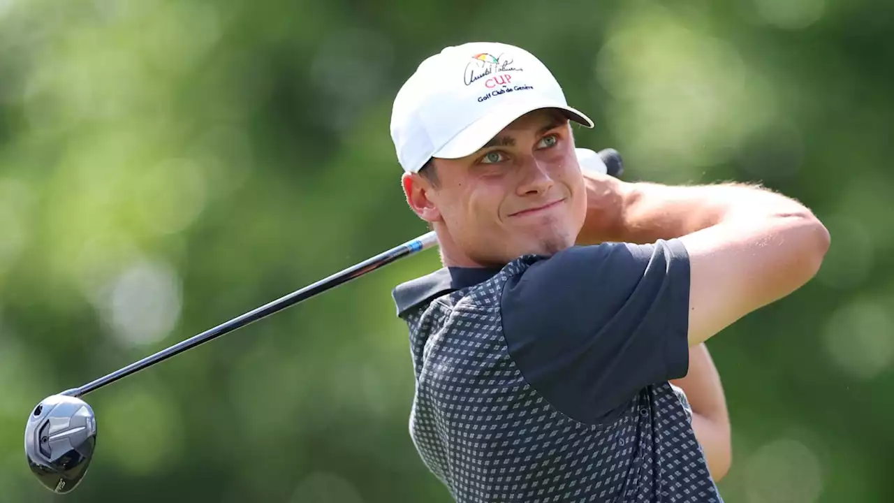 Ludvig Aberg makes it look easy, leads BMW PGA Championship by two strokes