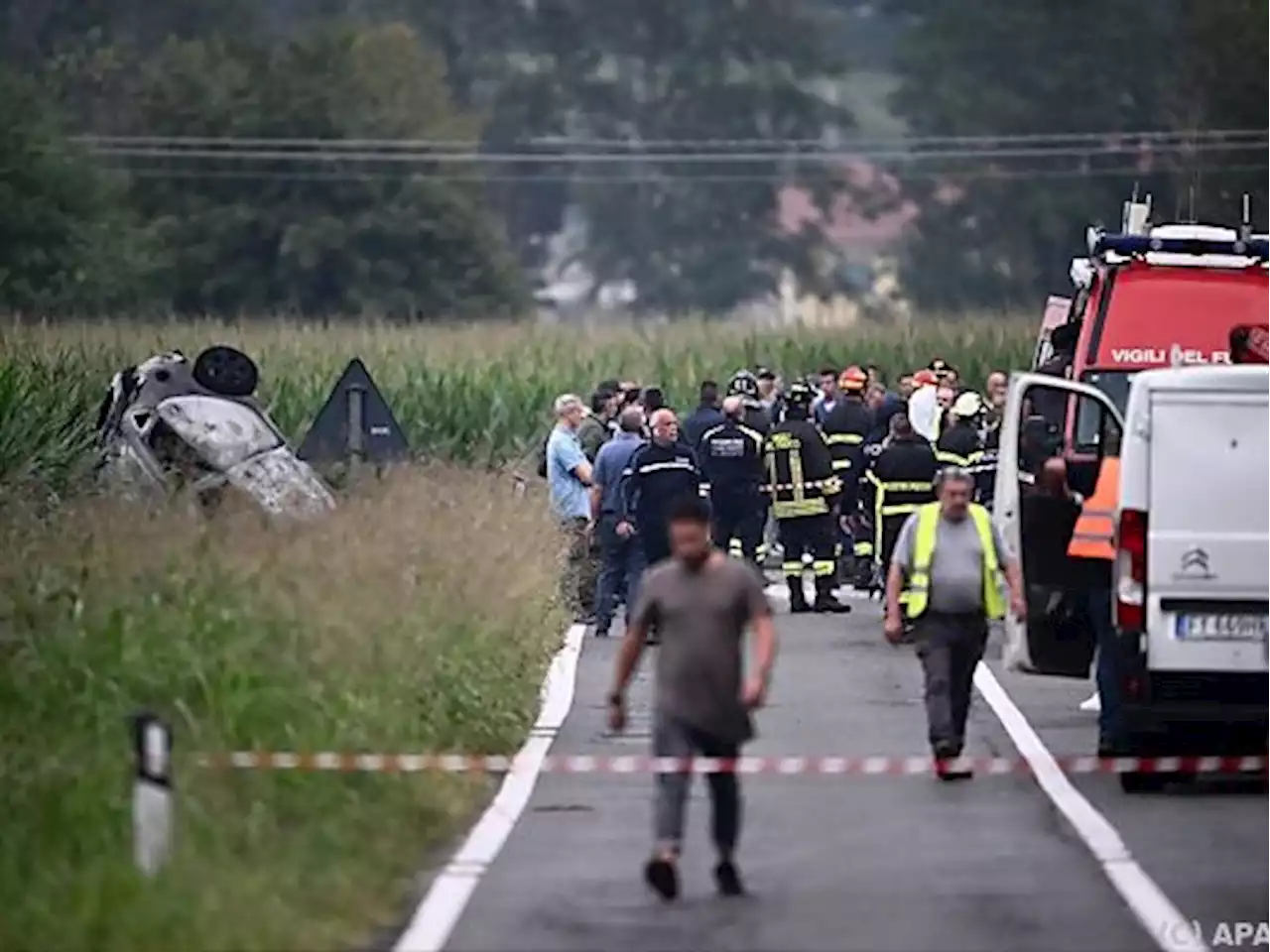 Mädchen starb bei Absturz eines Kunstflugzeugs in Turin