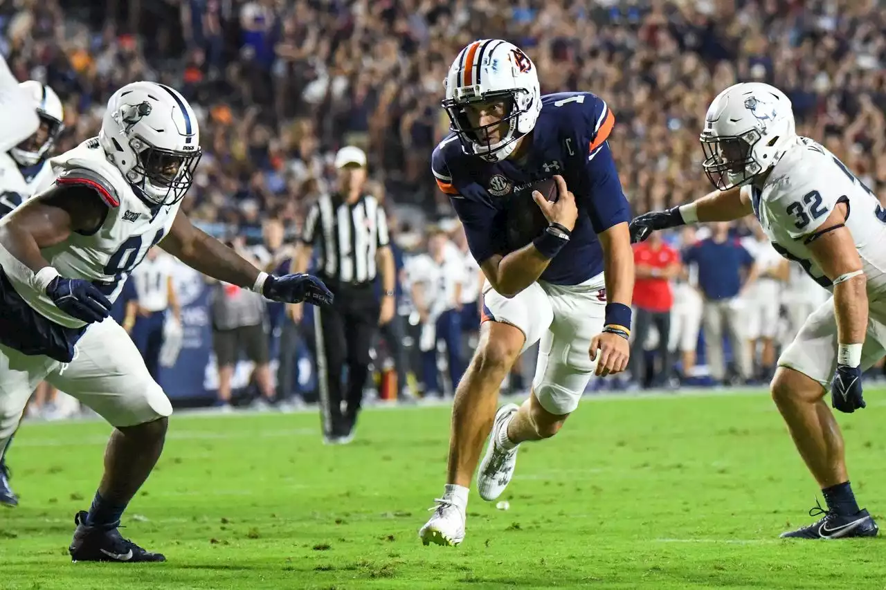 Payton Thorne wheels and deals in Auburn's win over Samford