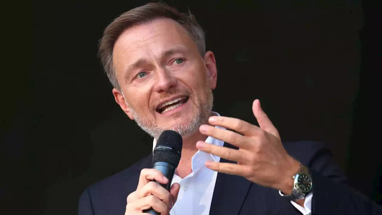 Lindner verteidigt Porsche-Leidenschaft und Sylt-Hochzeit