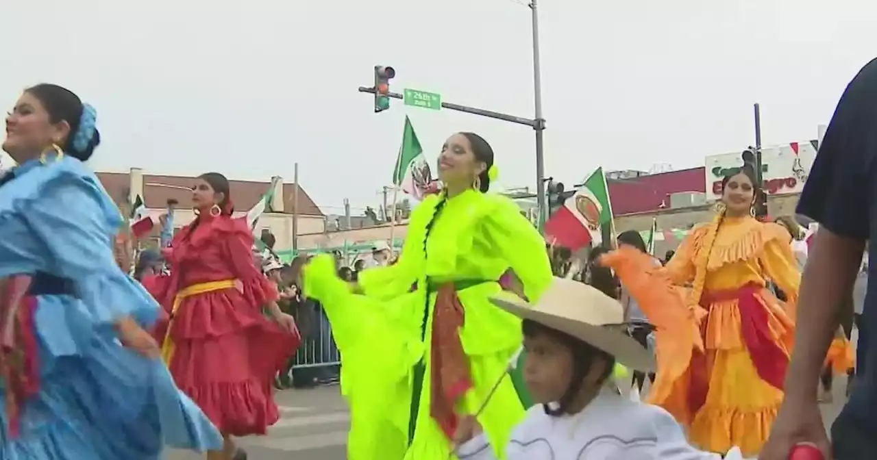 Little Village hosts Mexican Independence Day Parade