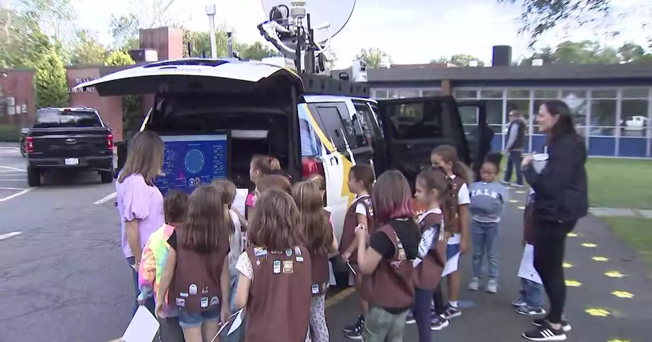 CBS New York Meteorologist Vanessa Murdock brings First Alert Weather 101 to Girl Scouts in West Nyack