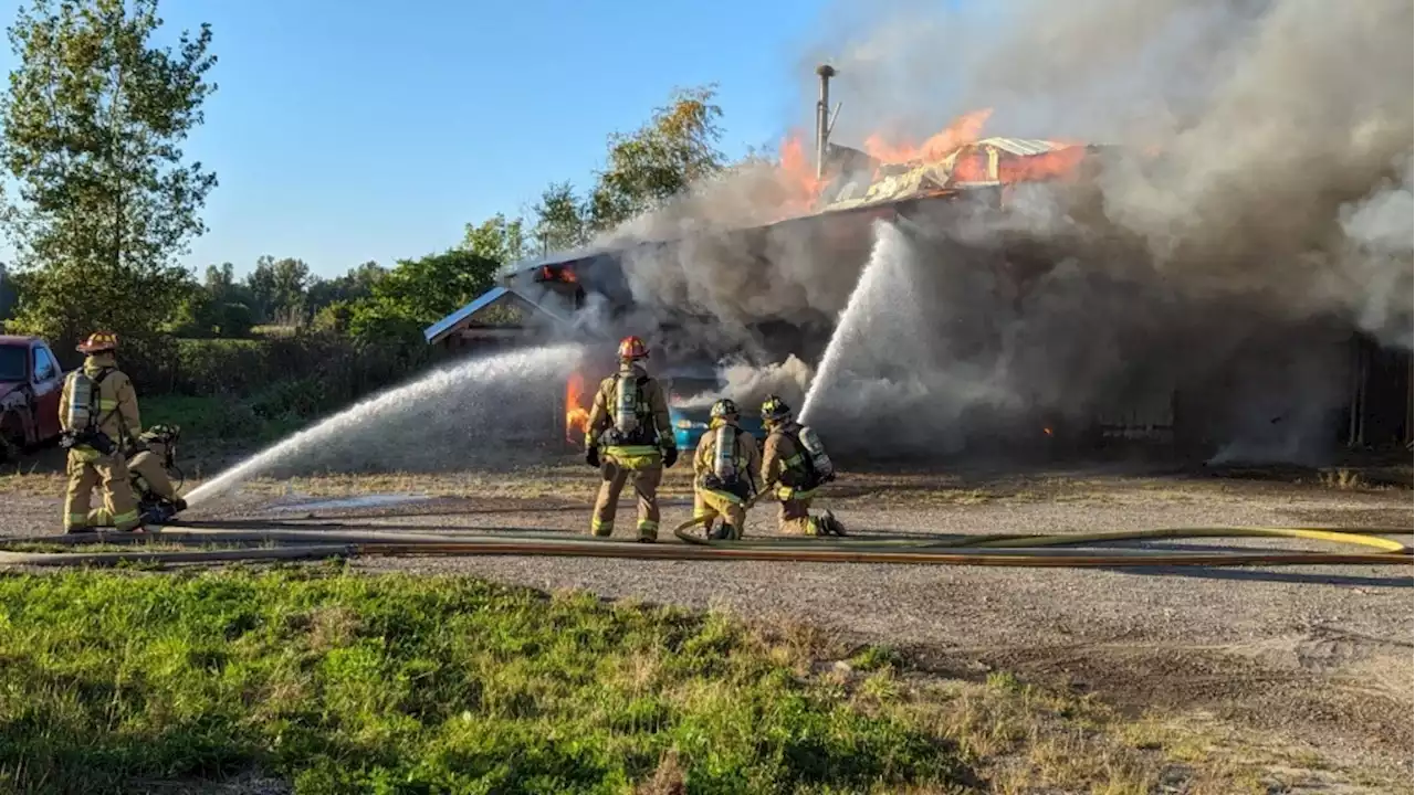 No injuries reported after major blaze in Ottawa's rural south end