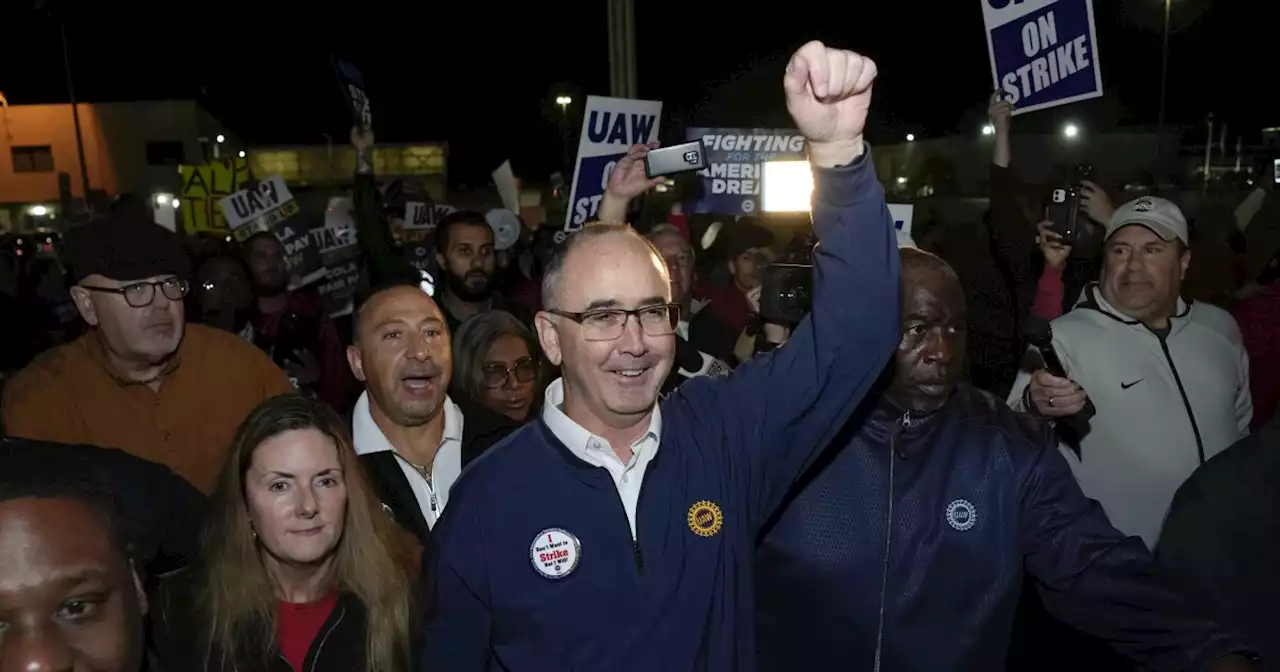 UAW President Shawn Fain says 'progress is slow' between union and three automakers