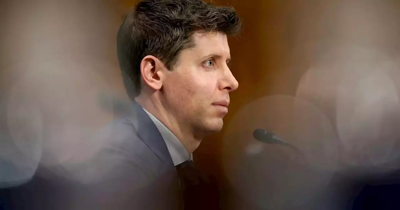 Sam Altman defendía a ChatGPT mientras la Inteligencia Artificial colapsaba en la web