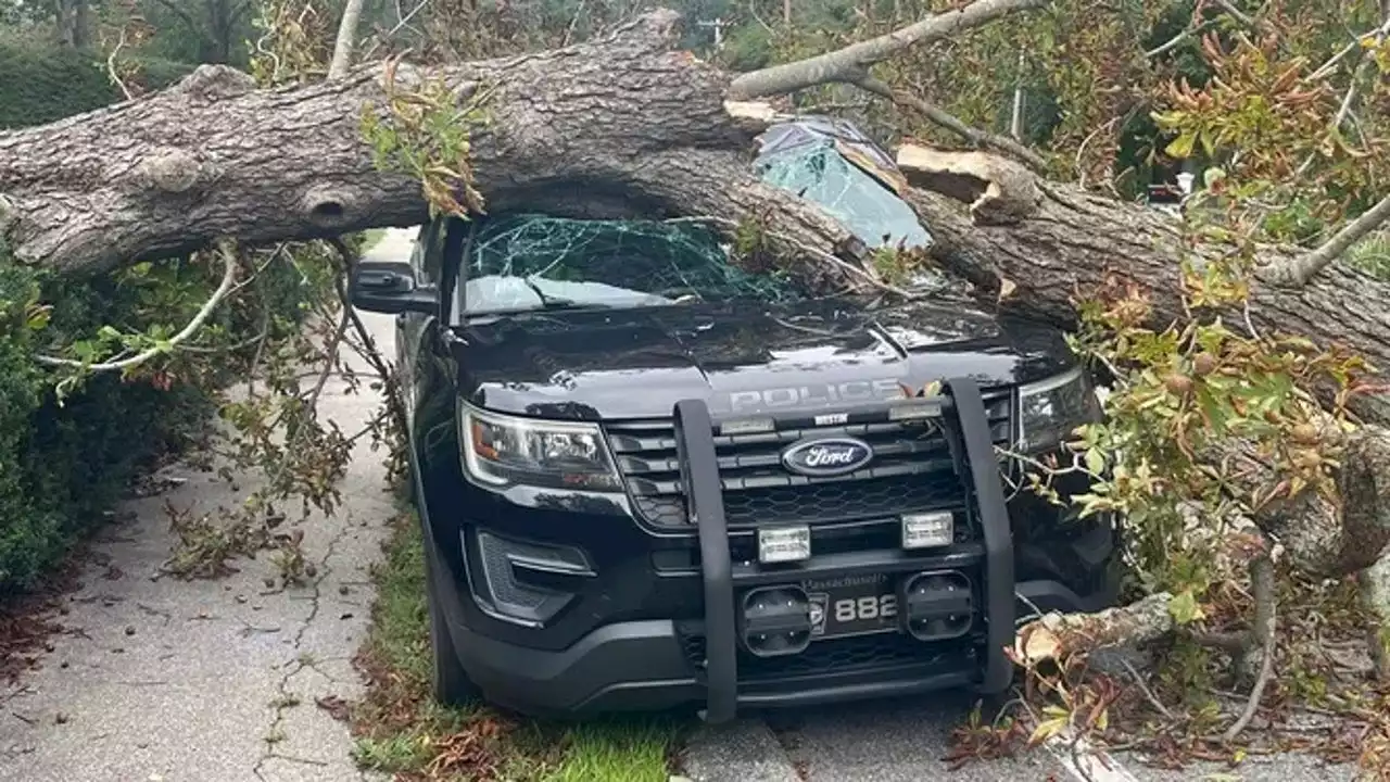 Lee lashes Maine, Canada with whipping winds, heavy rain as thousands remain without power