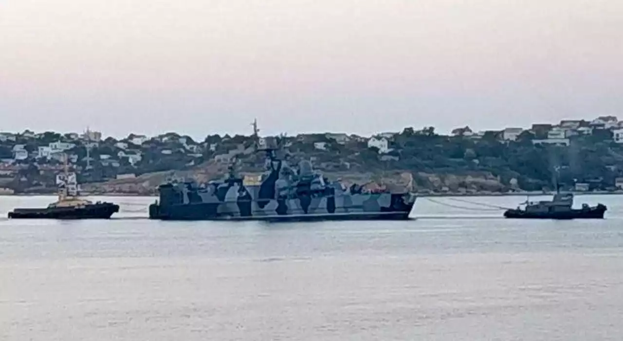 Navi russe spostate dalla Crimea al Mar d'Azov, cosa sta succedendo? «Paura degli attacchi di Kiev»