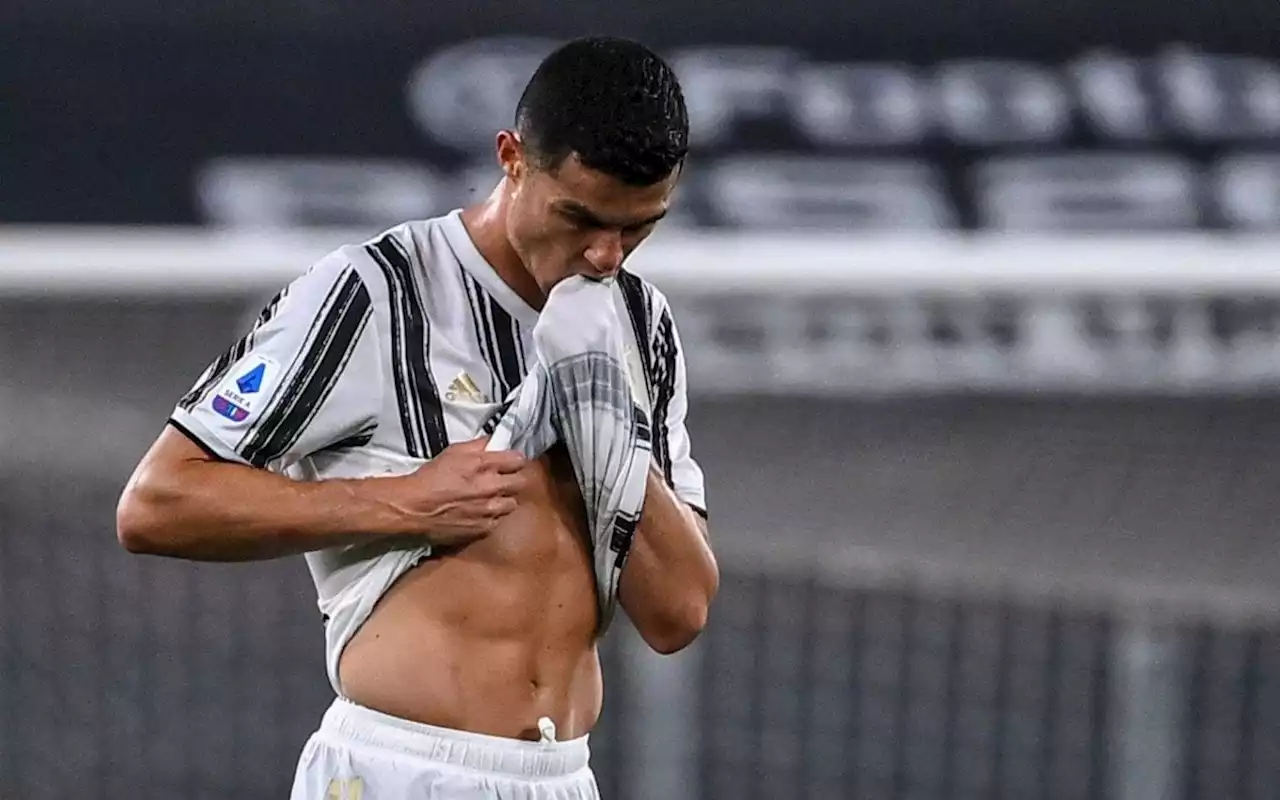 Cristiano Ronaldo cobra valor milionário da Juventus por pagamento congelado na pandemia | Esporte